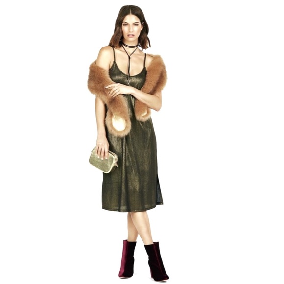 | the extra factor tan faux fur stole | - Picture 4 of 6